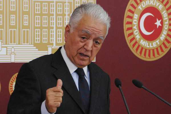 'FETÖ'nün CIA ile ilişkisi olmadığını düşünmek saflıktır'