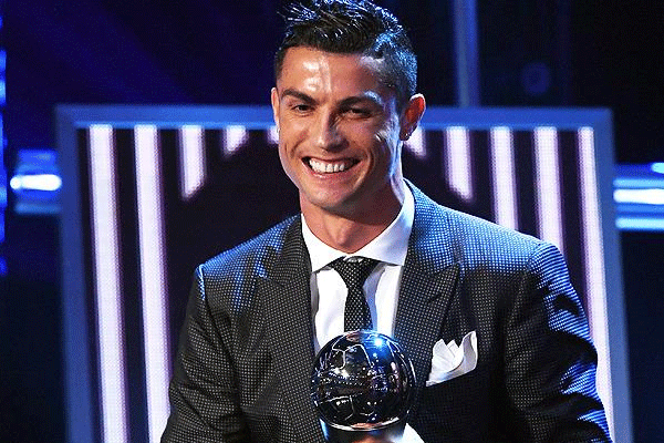 Yılın en iyisi Cristiano Ronaldo