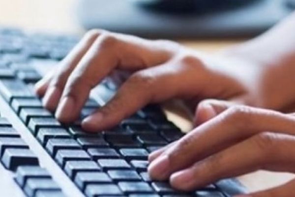 Yeni dönem başlıyor! Tüm memurlar artık F klavyeye kullanacak