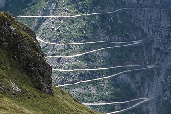 Dünyanın en tehlikeli yolu Trabzon'da