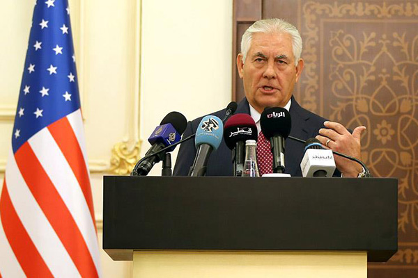 Tillerson Pakistan Başbakanı ile görüştü