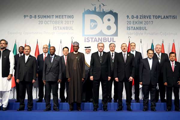 D8'in unutulan tarihi: Müslüman ülkeler ticarette 'milli para' kullanacaklar ama...