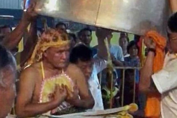 68 yaşındaki adam gösteri sırasında yanarak öldü