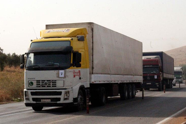 BM'den Suriye'ye 14 tır yardım