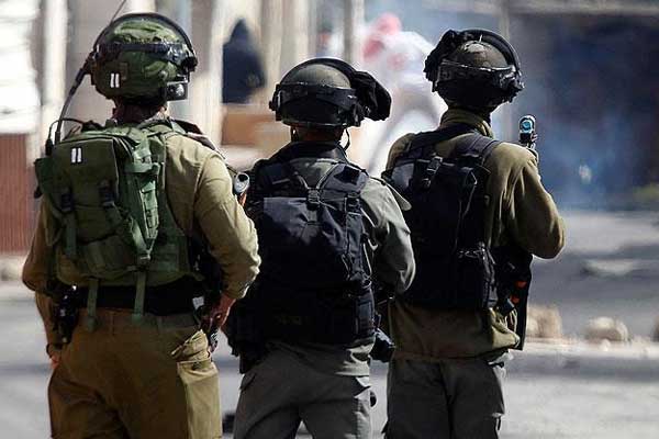 İsrail askerleri 8 Filistinliyi gözaltına aldı