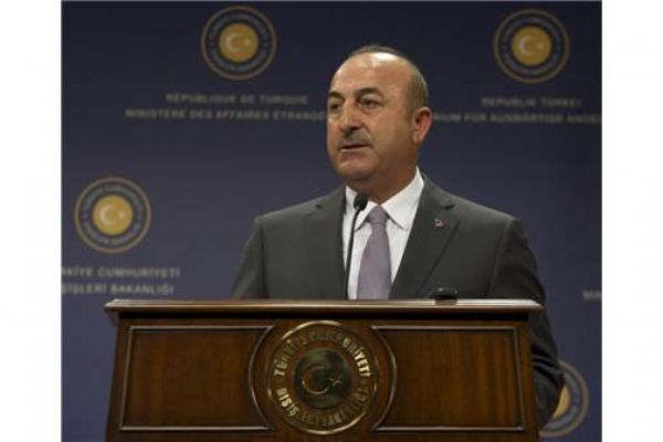 Mevlüt Çavuşoğlu: Referandumu dondurmak yetmez iptal edilmeli