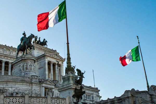 İtalya'da Senato yeni seçim kanununa onay