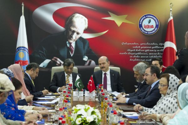 Bakan Süleyman Soylu, Pakistan heyetiyle bir araya geldi