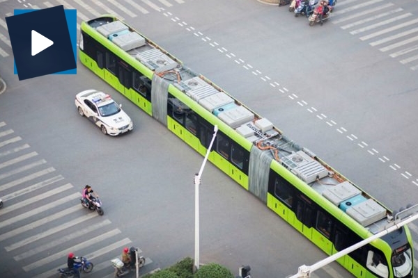 Raysız tren ilk seferini yaptı