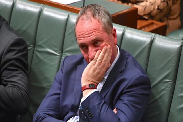 Avustralya Senatosu'nda çifte vatandaşlara yer yok