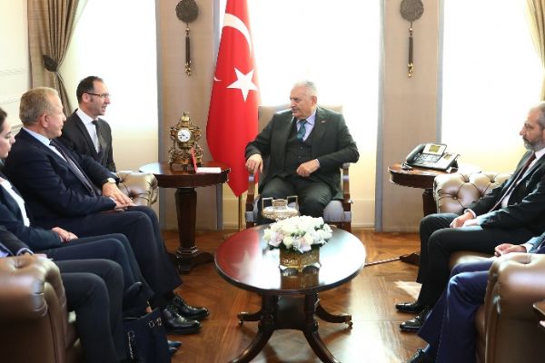 Binali Yıldırım, Kosova Başbakan Birinci Yardımcısını kabul etti