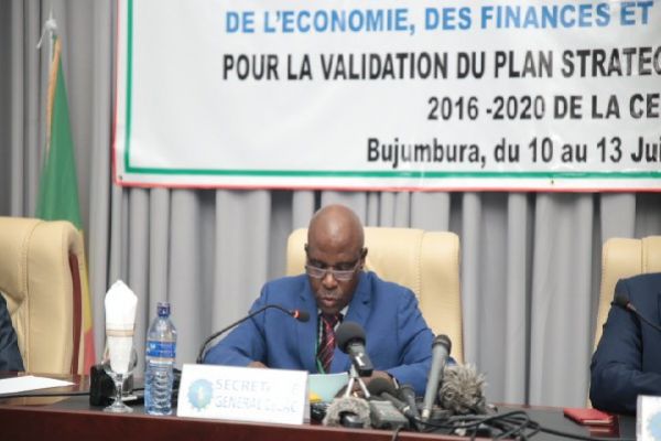 Burundi, UCM'den ayrılan ilk ülke oldu