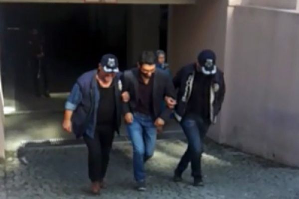 İzmir'de avukatlara DHKP/C operasyonu!