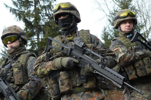 Alman ordusu Nazilerden arınmaya çalışıyor