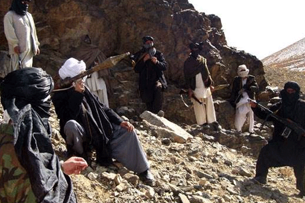 Afganistan'da Taliban saldırısı: 13 can kaybı