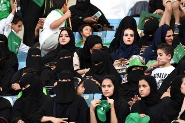 Suudi Arabistan'da kadınlara stadyuma girme hakkı