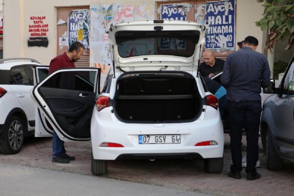 Antalya'da en yakın arkadaşından borcunu istedi, 3 kurşun yedi