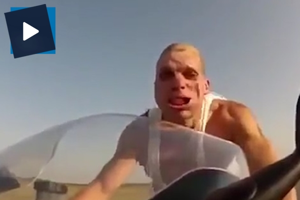 Motorla 295 km hız yapan sürücüye rüzgarın inanılmaz etkisi