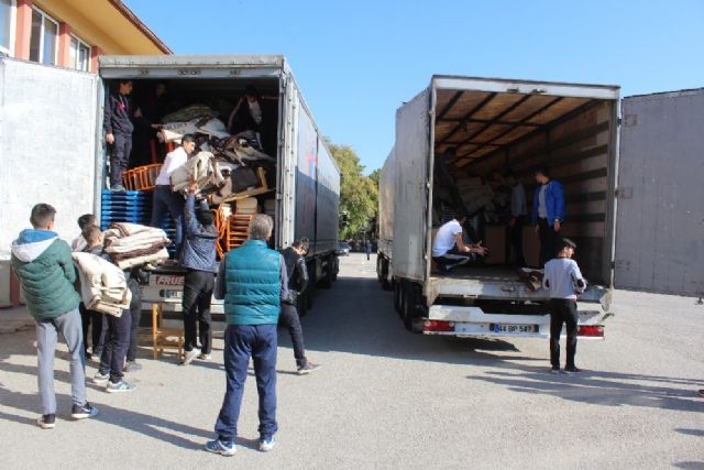Malatya'dan El'Bab ve Cerablus'a eğitim yardımı