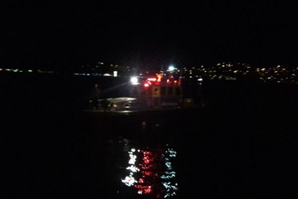 İstanbul'da cip denize uçtu, sürücüyü vatandaşlar kurtardı