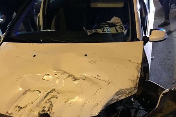 Trabzon'un Akçaabat ilçesinde trafik kazası: 2 kişi öldü