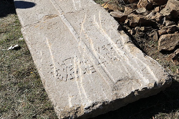 Trafo yenilenirken tarihi lahit kapağı bulundu