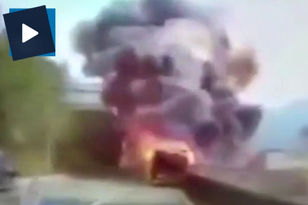 Kamyon bomba gibi patladı