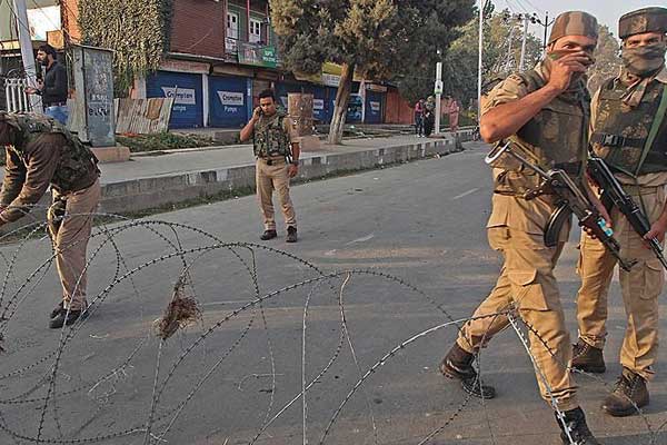 Cammu Keşmir'de çatışma: 3 ölü