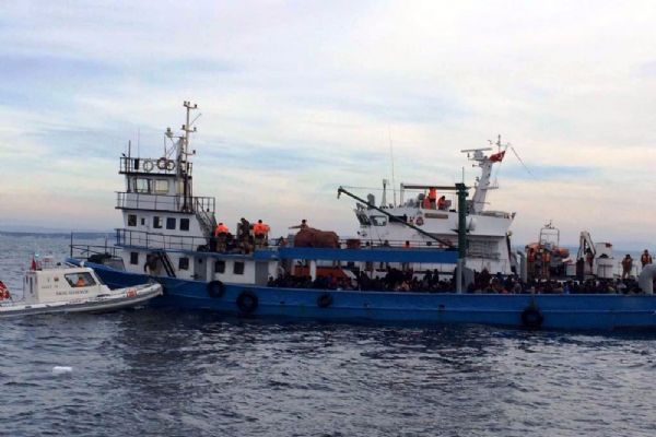 Çanakkale'de 305 kaçak göçmen yakalandı