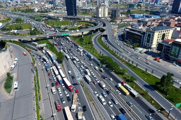 İstanbul'da yarın bazı yollar trafiğe kapatılacak
