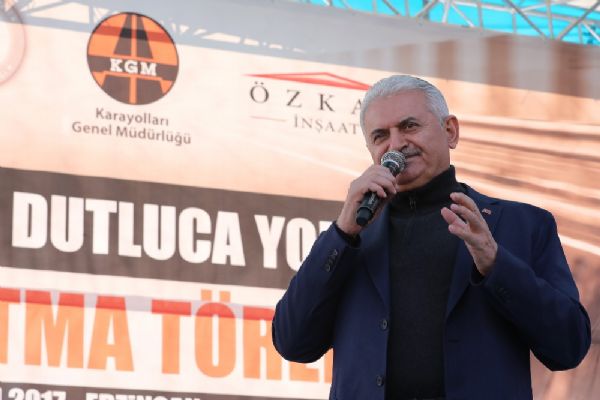 Binali Yıldırım: Terörü hortlatmaya çalışanlar avucunu yalasın