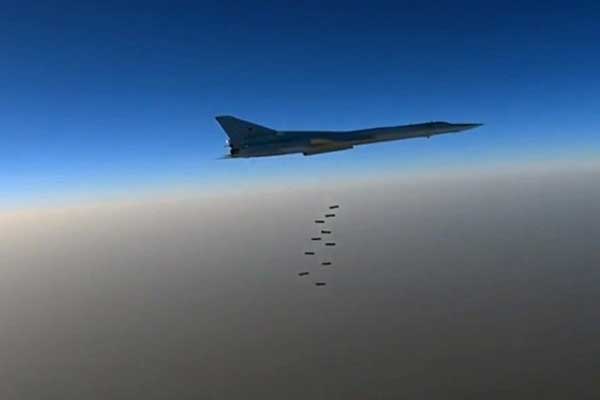 Rusya: IŞİD’i Ebu Kemal’de Tu-22M3 uçaklarıyla vurduk