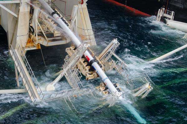 Türk Akımı'nda tarihi gün: Türkiye tarafında ilk boru denize indirildi!