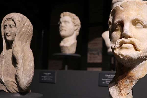 'Asırlık fabrika'daki tarihi eserlere yoğun ilgi