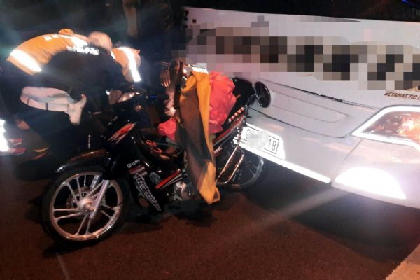 Samsun'da yolcu otobüsü motosiklete çarptı: 1 ölü