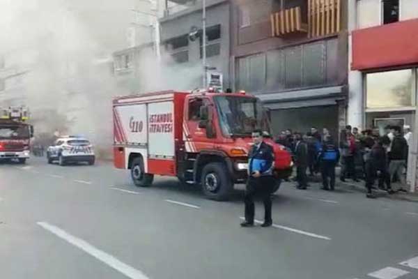 İstanbul Beşiktaş'ta yangın paniği
