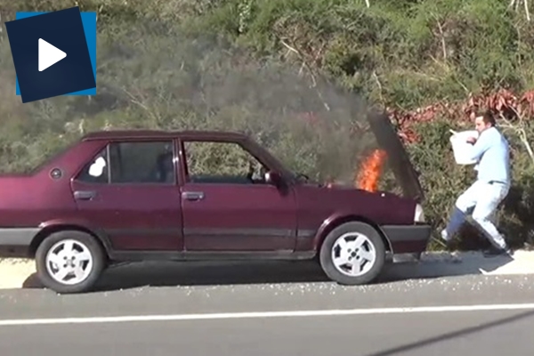 Yanan araca taşıma suyla müdahale