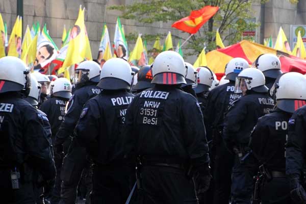 PKK destekçisi Almanya'da PKK'lı göstericiye tutuklama kararı