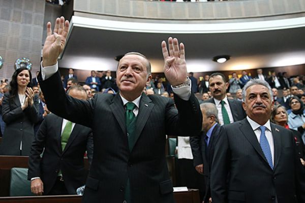 Cumhurbaşkanı Erdoğan AK Parti'li vekillerle görüşecek