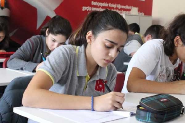 Değişen sınav sistemi sonrası 100 milyon kitap elde kaldı