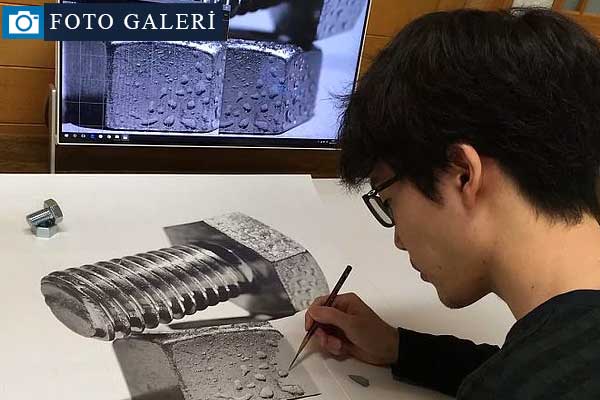 Japon sanatçının her an canlanacakmış gibi duran kurşun kalem çizimleri