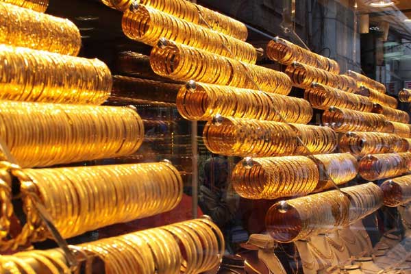 Kuyumcu görünümlü kredi kartı tefecileri vatandaşı mağdur ediyor