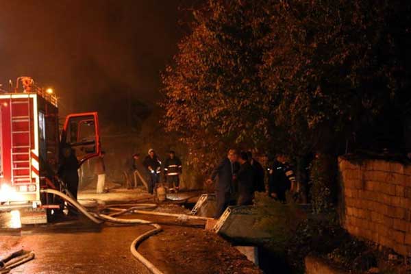 Çekmeköy'de otopark yangını