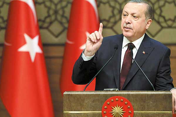 'O gece sevinçle telefona sarılanları biliyoruz'