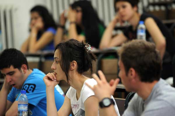 Yeni üniversiteye giriş sisteminde 1 ayda 4 değişiklik yapıldı