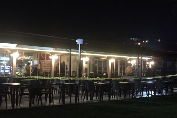 İstanbul'da kafede silahlı kavga: 2 kişi öldü