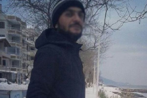 Bir kadın üvey kardeşi tarafından döner bıçağıyla yaralandı