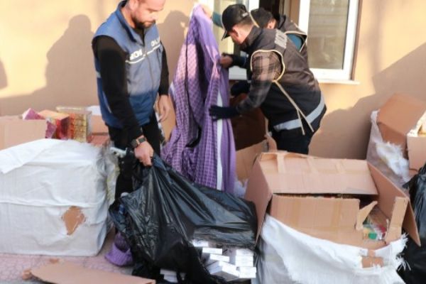 Düğün kınası adı altında kaçak sigara sevkiyatı