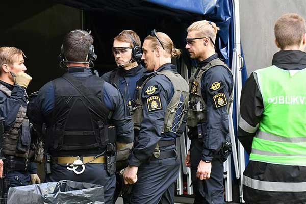 İsveç’te izinsiz gösteriye polis müdahalesi: 16 gözaltı