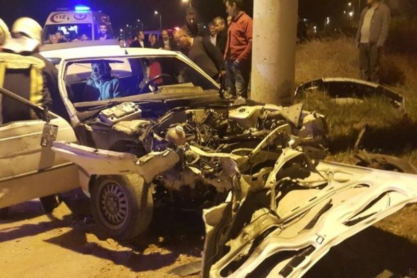 Denizli'de otomobiller çapıştı: 1 ölü, 10 yaralı